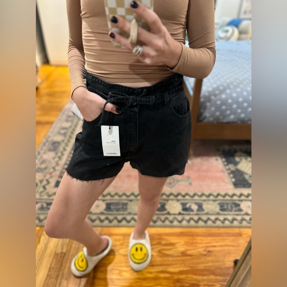 NWT Forever 21 High Waisted Jean Short - Black - Picture 5 of 11